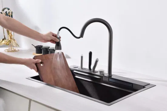 Nuovi stili di design Kit rubinetto e lavello a cascata Rubinetti per lavello da cucina con display digitale con sensore touchless